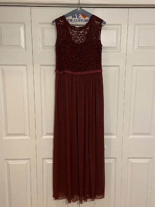Super Bargain David's Bridal Lace and Mesh V-Neck Bridesmaid Dress