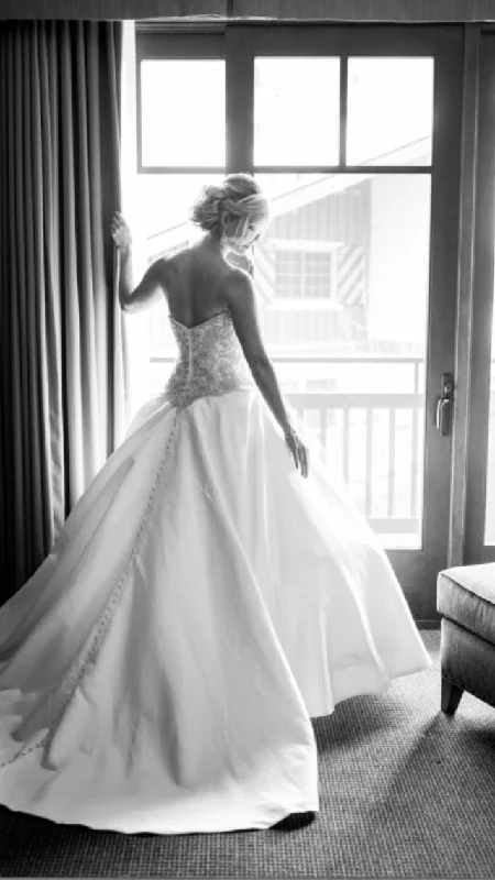 Savings Bonanza Allure Bridals C262