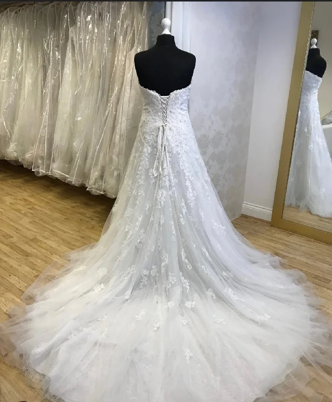 Savings Galore Sophia Tolli Kim Y11630