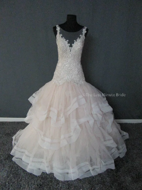 Exclusive Offers Allure Bridals C405