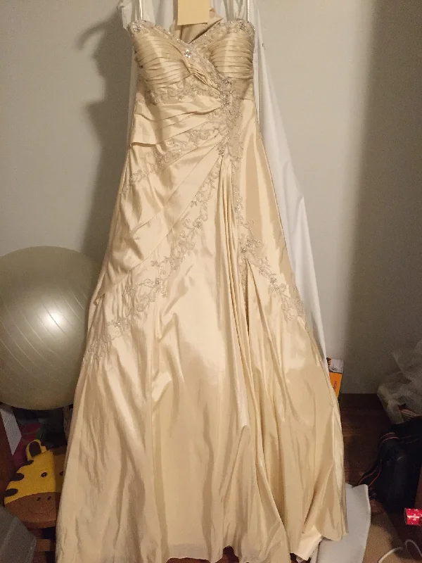 Great Deals Sophia Tolli Olivia