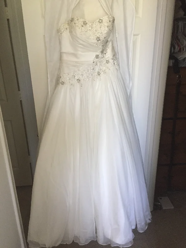 Bargain Prices Stella York 5720