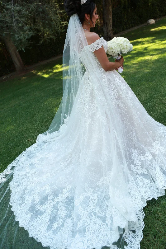 Special Price Allure Bridals C461