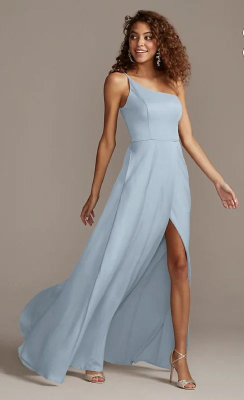 Online Exclusive David's Bridal F20099