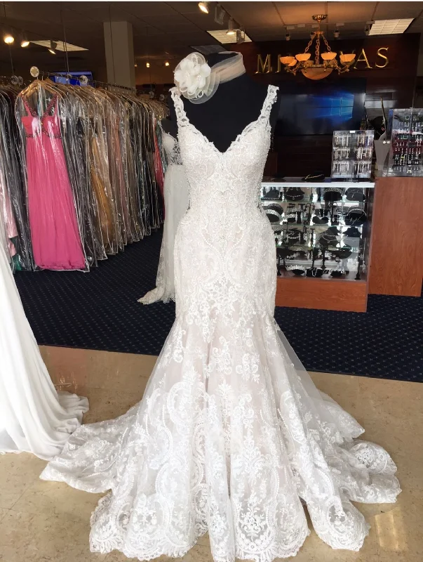 Discount Extravaganza Allure Bridals C504