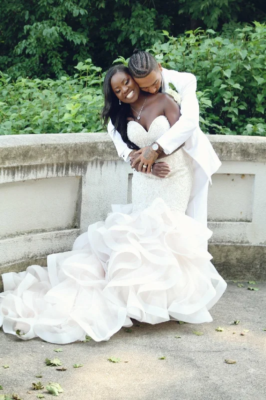 Amazing Deals Allure Bridals C389