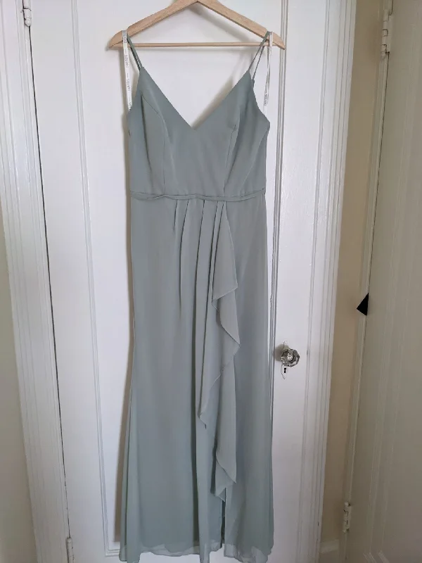 Today's Special David's Bridal F20010