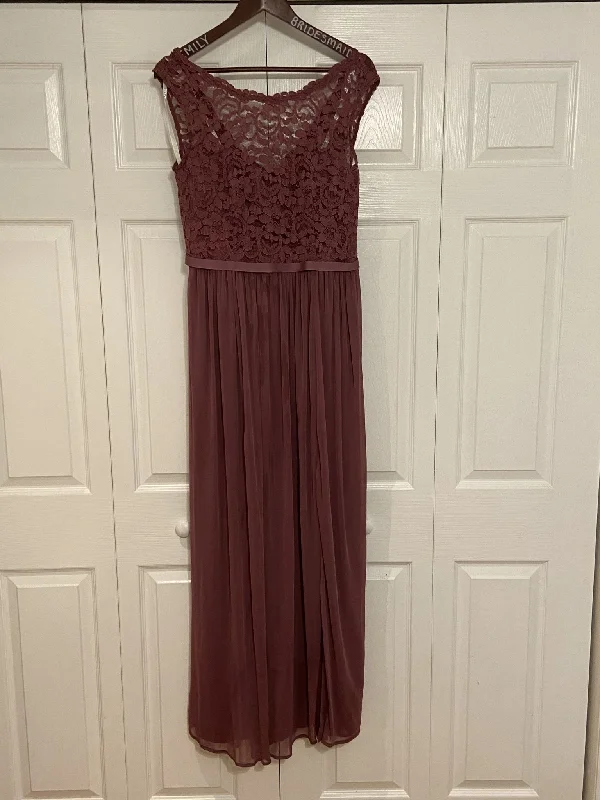 Grand Opening Sale David's Bridal Lace and Mesh V-Neck Bridesmaid Dress (F20057)