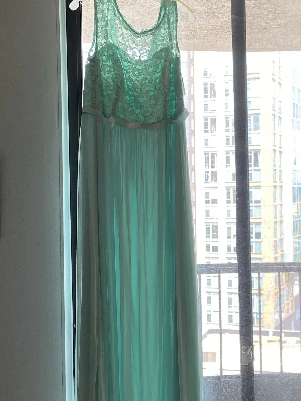 Seasonal Clearance David's Bridal 31019006