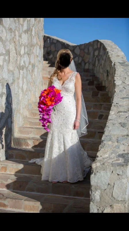 Special Price Allure Bridals C291