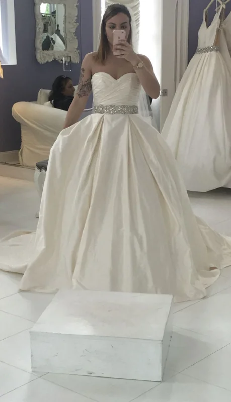 Extra Discounts Paloma Blanca 4606
