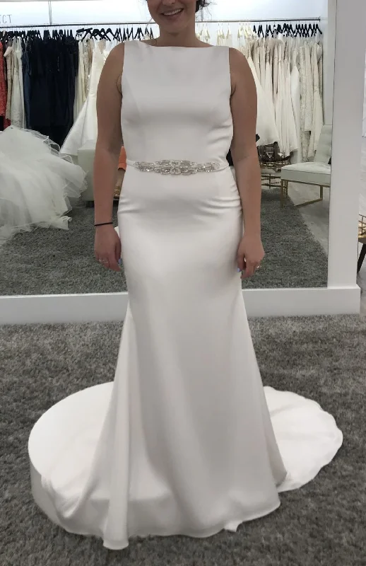 Limited Edition Paloma Blanca 4801
