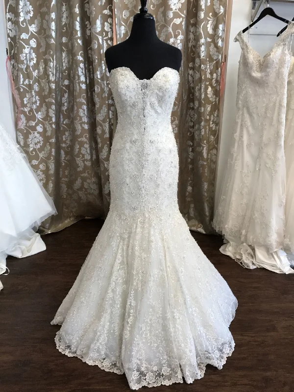 Bargain Prices Allure Bridals C200