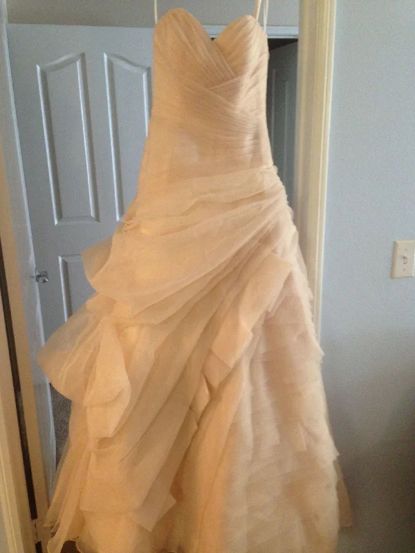 Stock Clearance Allure Bridals c209