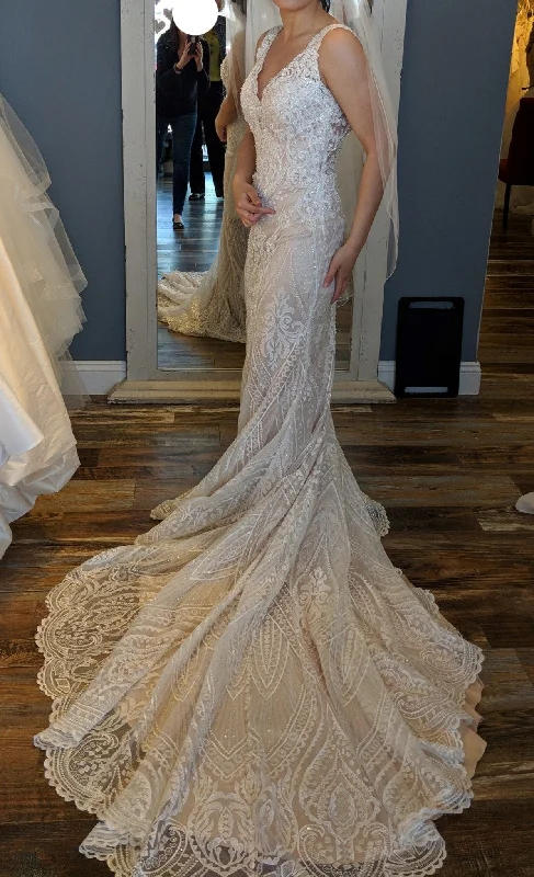 Sneak Peek Sale Allure Bridals C502