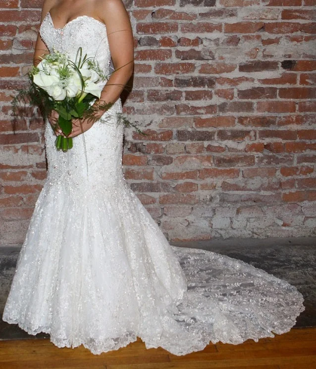 Steals and Deals Allure Bridals C200