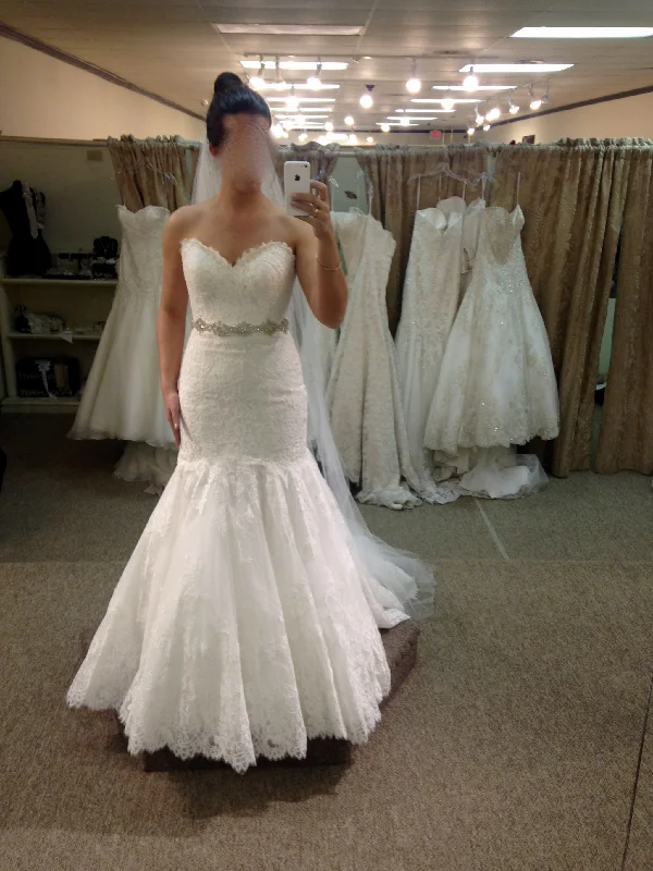 Flash Sale Allure Bridals C306