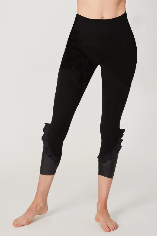 Deep Discounts Medium Compression Waisted Cropped Leggings with Frill Side Detail Black