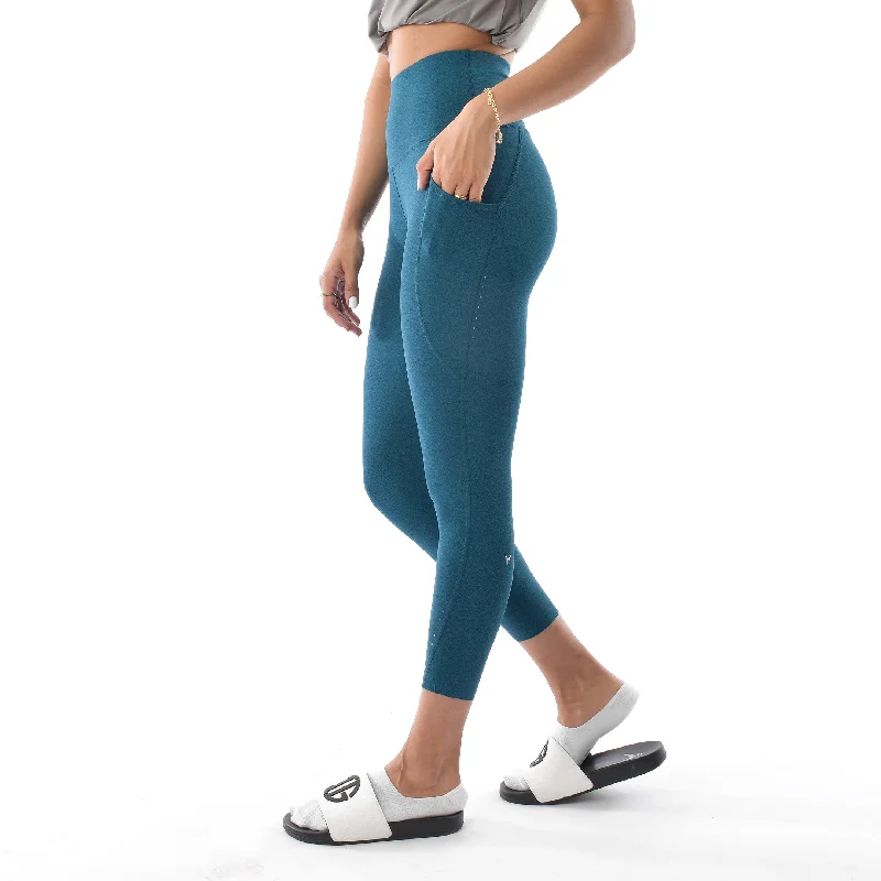 Discount Extravaganza Pacer Pocket Leggings