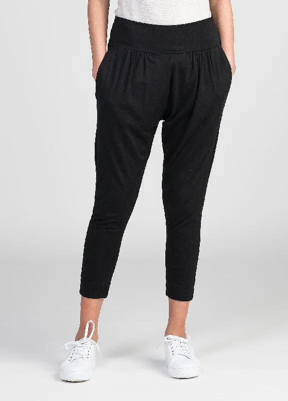 Weekend Deal Womens Slim Pocket Pant - Navy