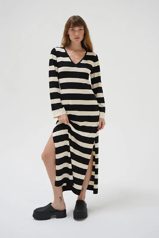 Take Advantage Elin Dress - Ivory and Black Stripe